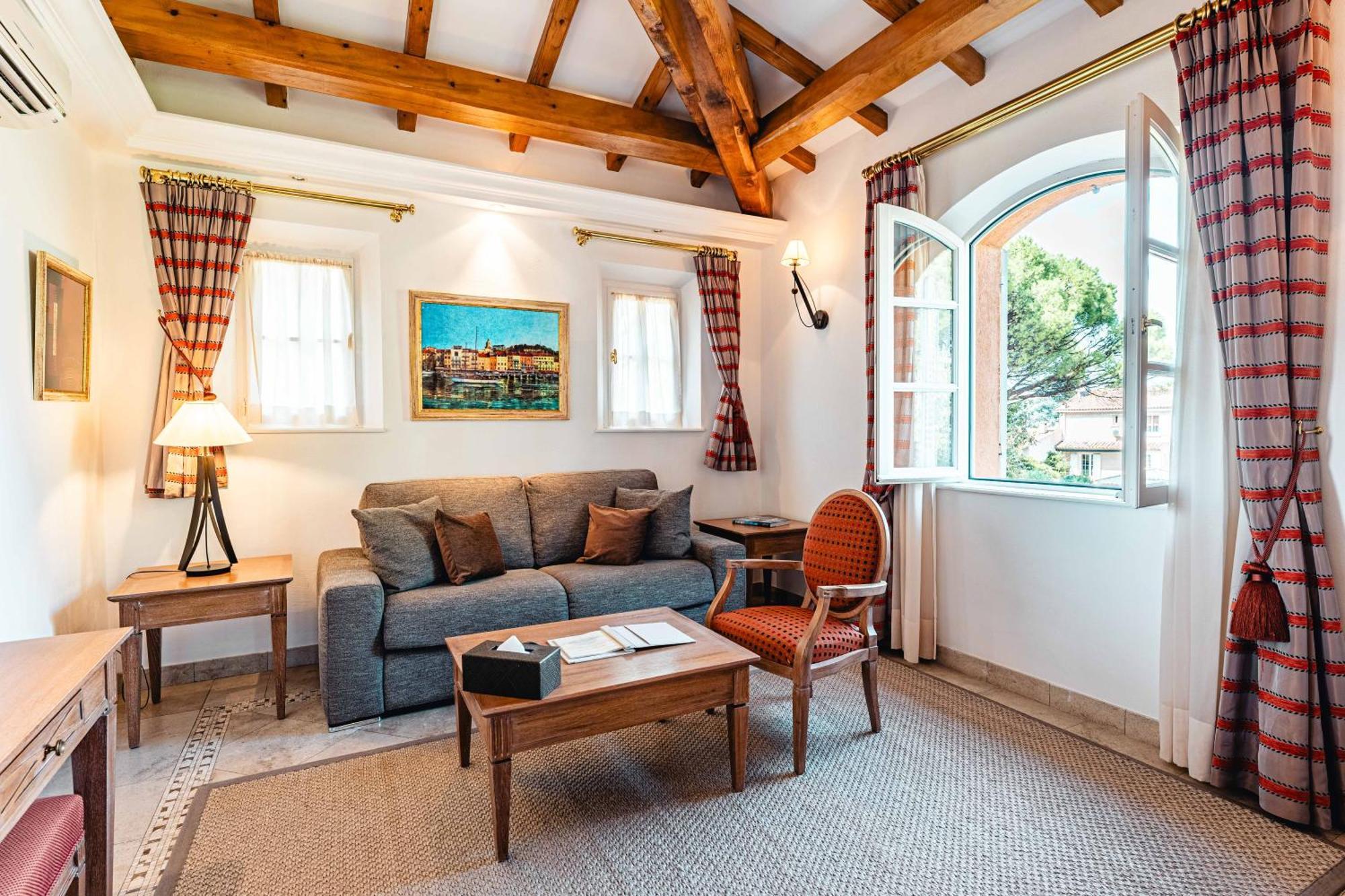 Domaine De L'Astragale Hotel Гасен Екстериор снимка