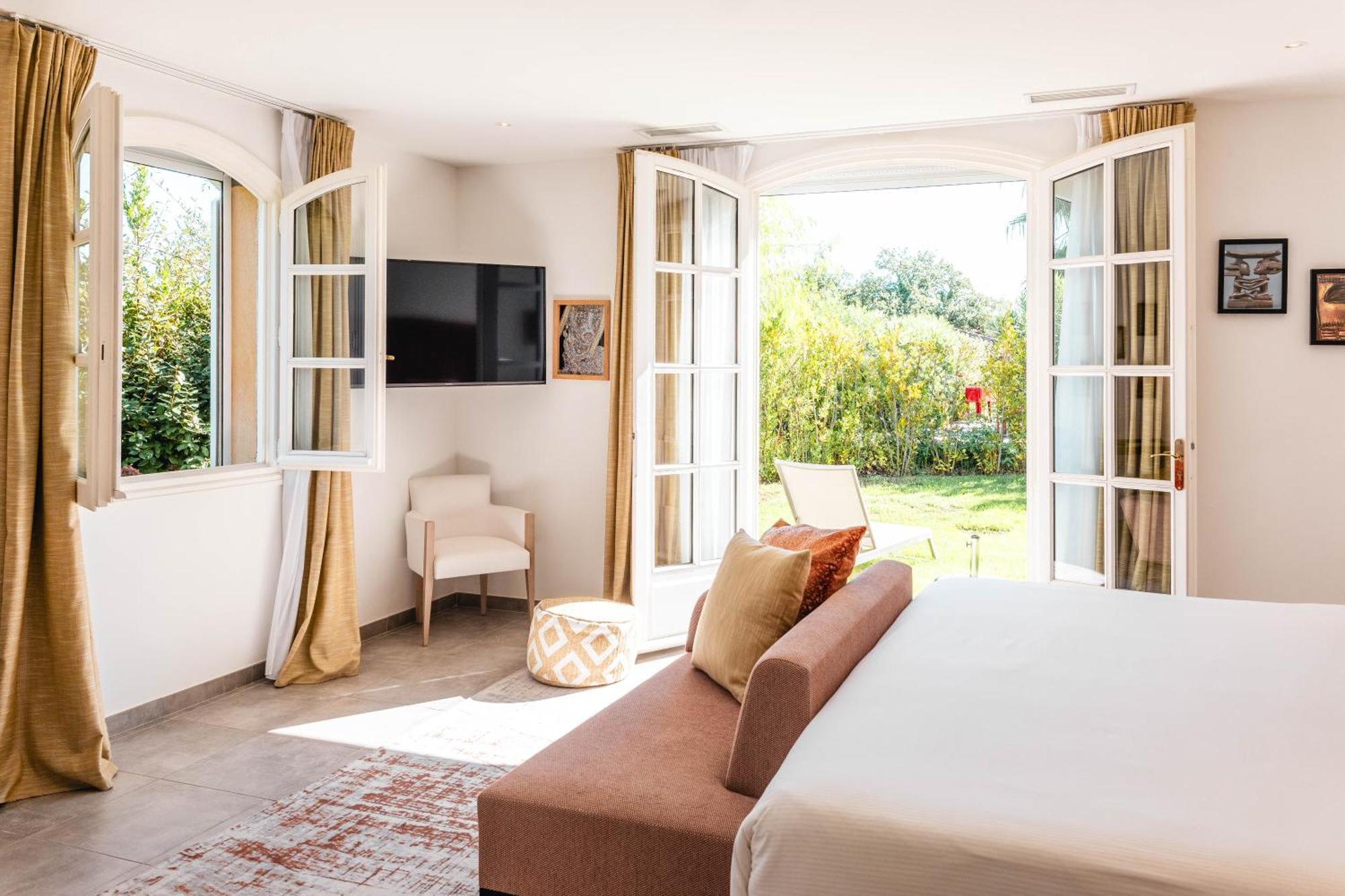 Domaine De L'Astragale Hotel Гасен Екстериор снимка